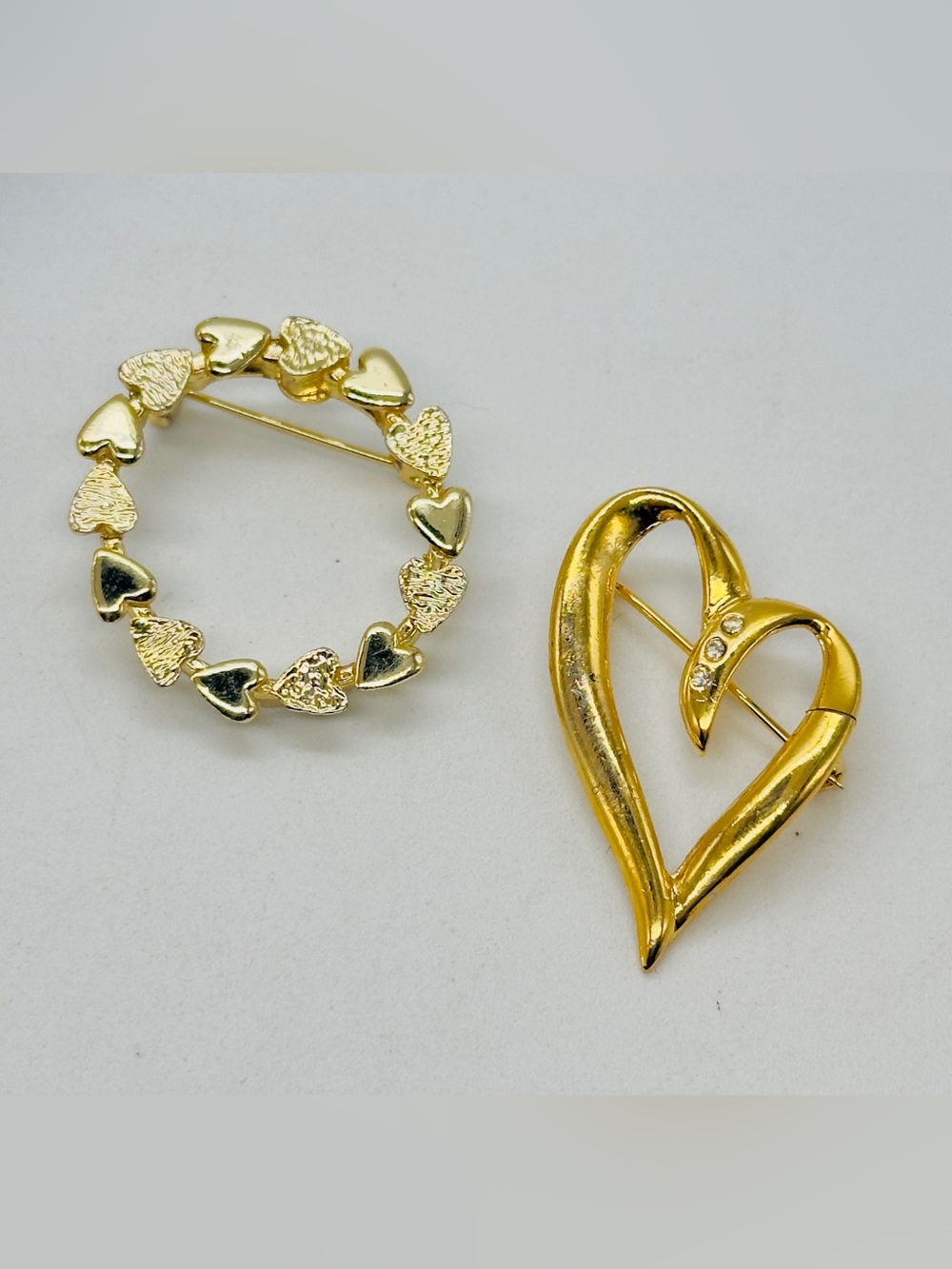 Vintage Gold Tone Heart Valentines Brooch Pin Set Gerrys Circle Open Rhinestone